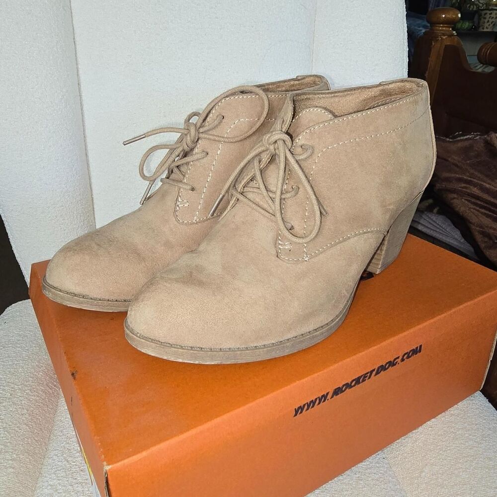 Rocket-dog Women's Tan and Brown Boots